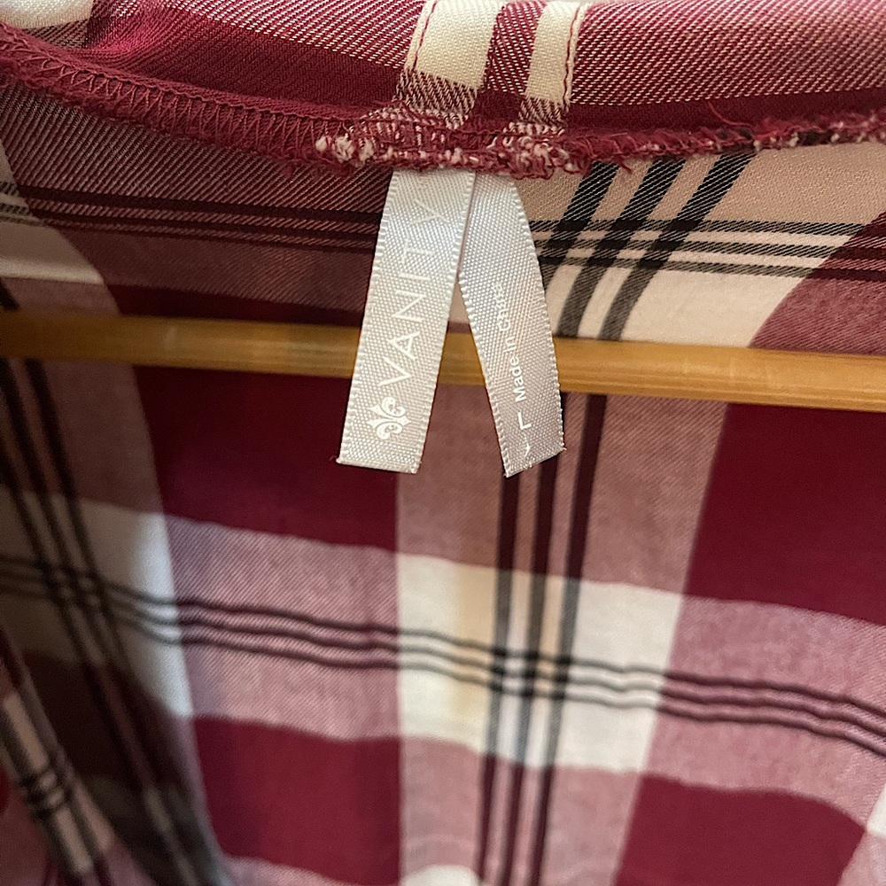 Red/White Cardigan - Picture 4 of 4